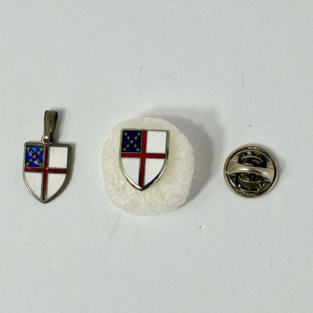 VTG 1950s Episcopal Church Shield Pendant/Lapel Pin Set Enamel Religious Jewelry